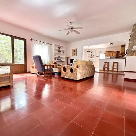 Villa Skiba Ес Кало Екстериор снимка