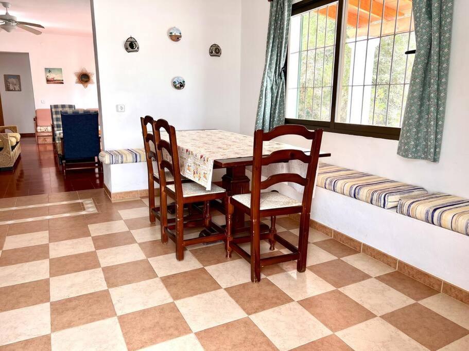 Villa Skiba Ес Кало Екстериор снимка